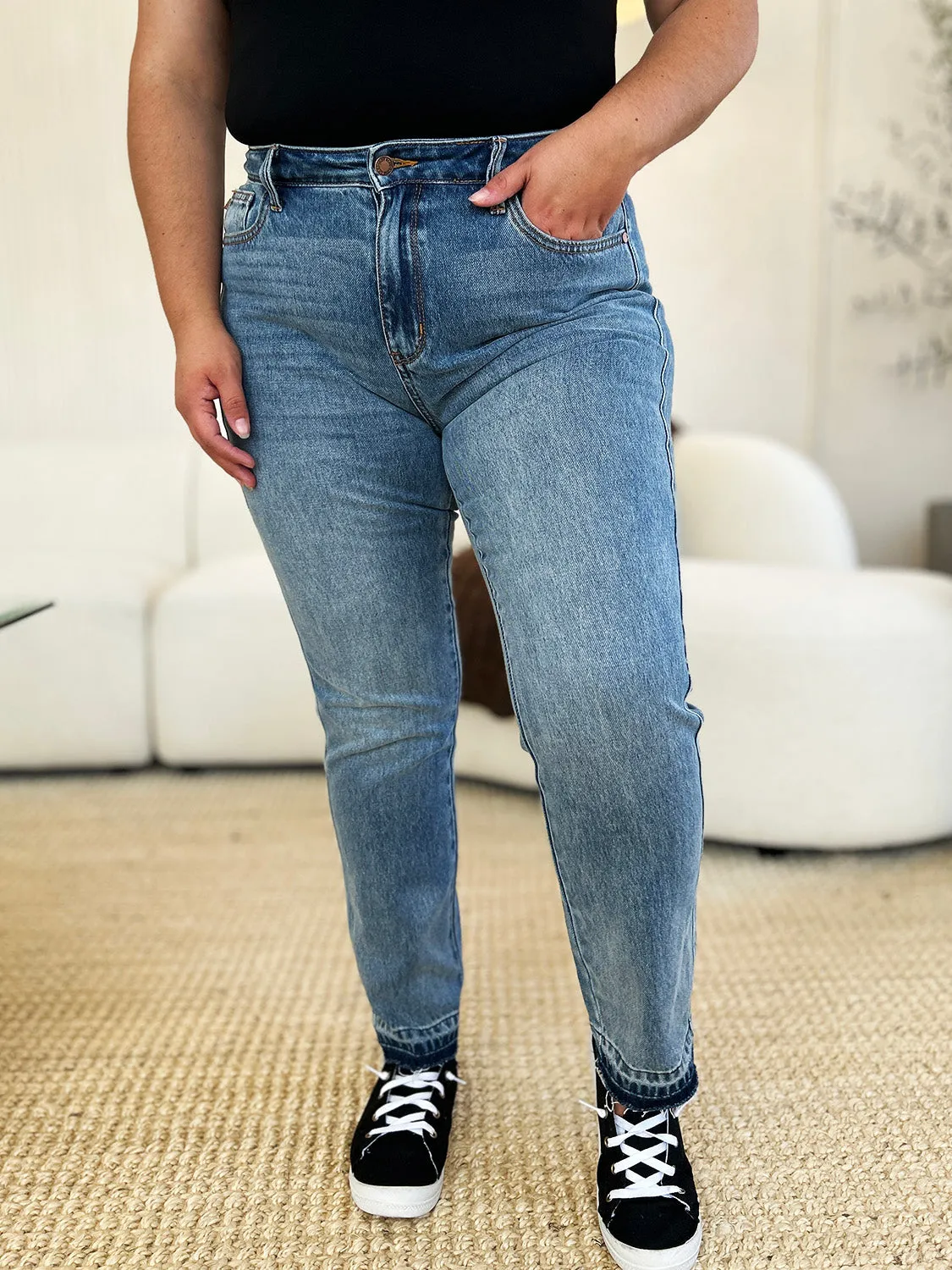 Judy Blue Mid Rise Rigid Magic Release Hem Jeans